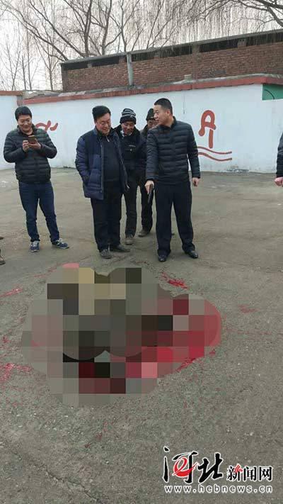 手拿枪者为赵仲亮