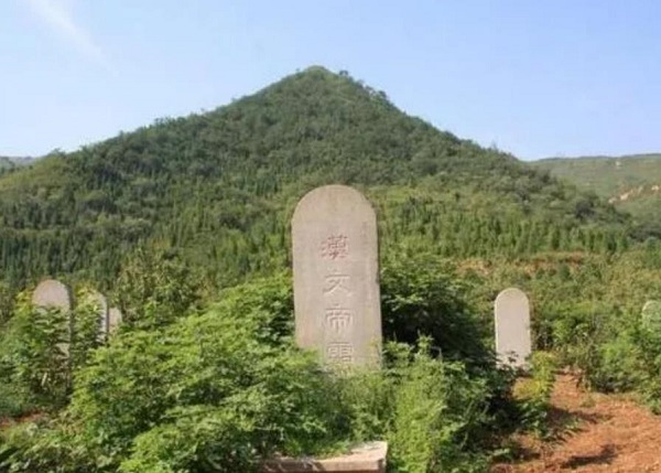 汉文帝霸陵为何离刘邦长陵那么远 霸陵和长陵在什么地方